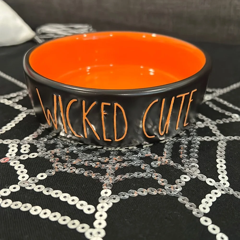 👻 Small Pet Bowl WICKED CUTE Food & Water Dish 5” H x 1.5” D Matte Black…